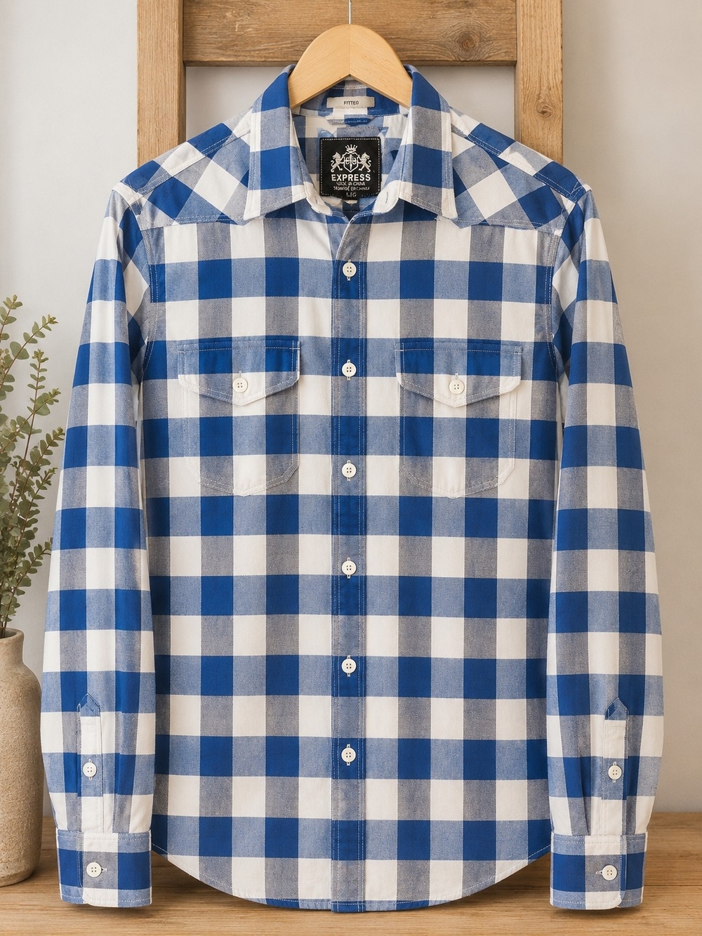 Express Mens Fitted Blue & White Plaid 100% Cotton Shirt – L/G
